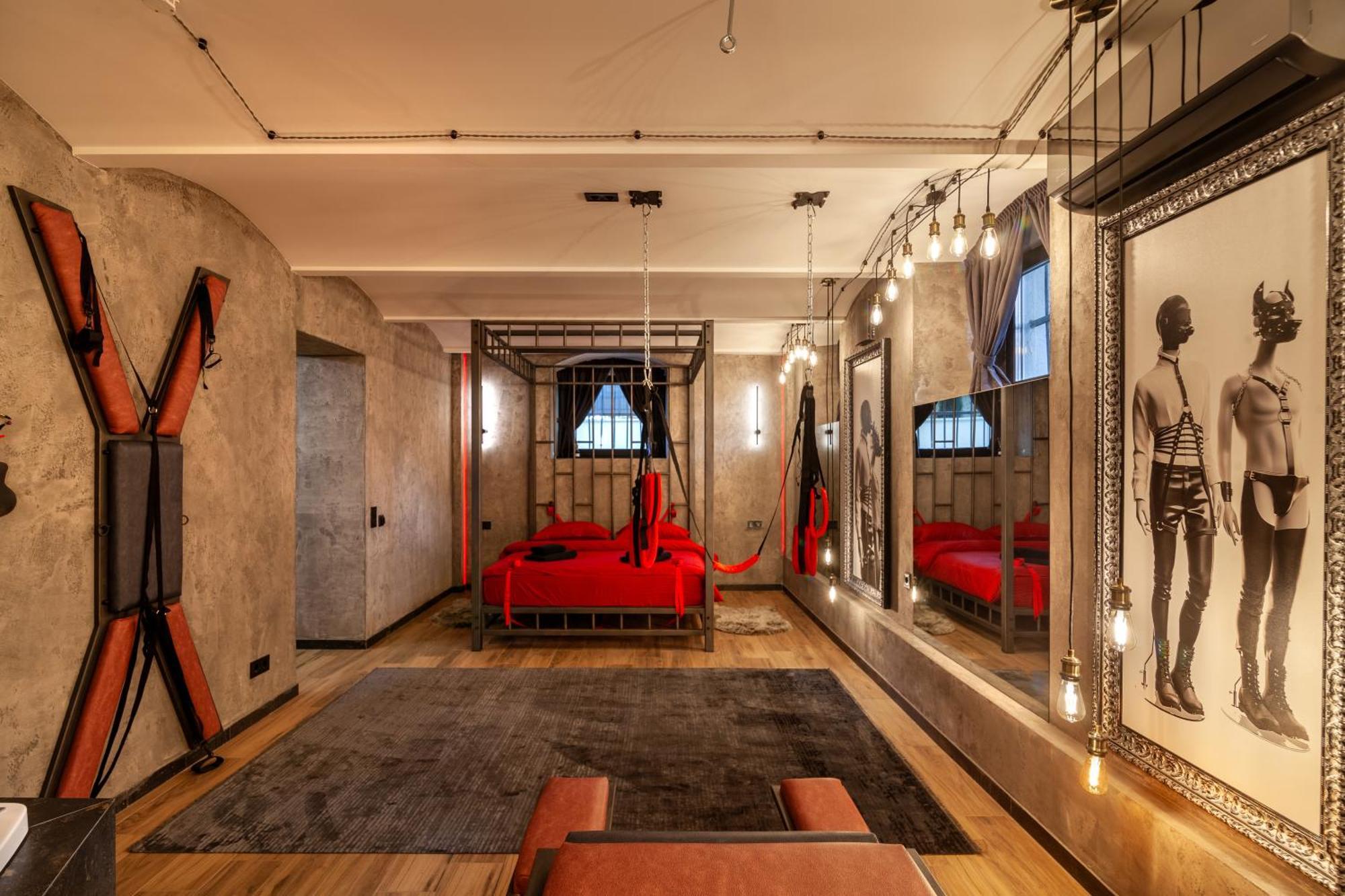 Royal Hot Jucuzzi Apartment Lviv Bagian luar foto